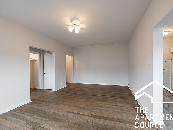 3rd image of 7724 N Marshfield Ave APT 2B