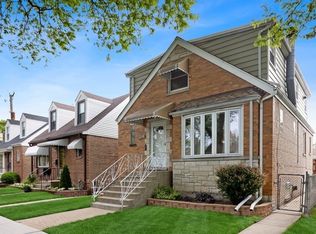 3541 N Pioneer Ave, Chicago, IL 60634