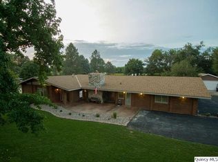 1535 Melview Rd, Quincy, IL 62305