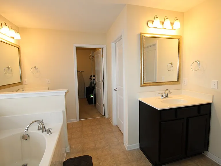 870 Cormier Dr — Photo 27