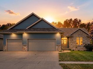 1865 Wood Duck Ct, North Liberty, IA 52317