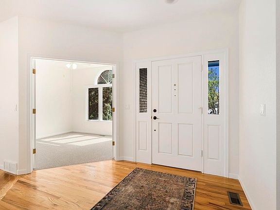 2nd image of 2612 Fox Run Ct