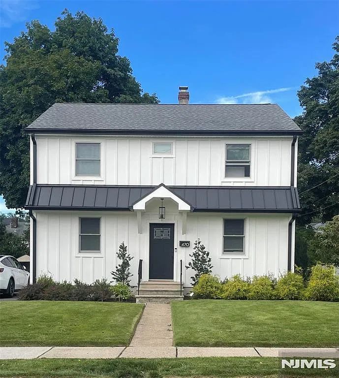 3 bed, $4,995 — Photo 1