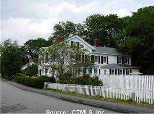 36 Pearl St, Mystic, CT 06355