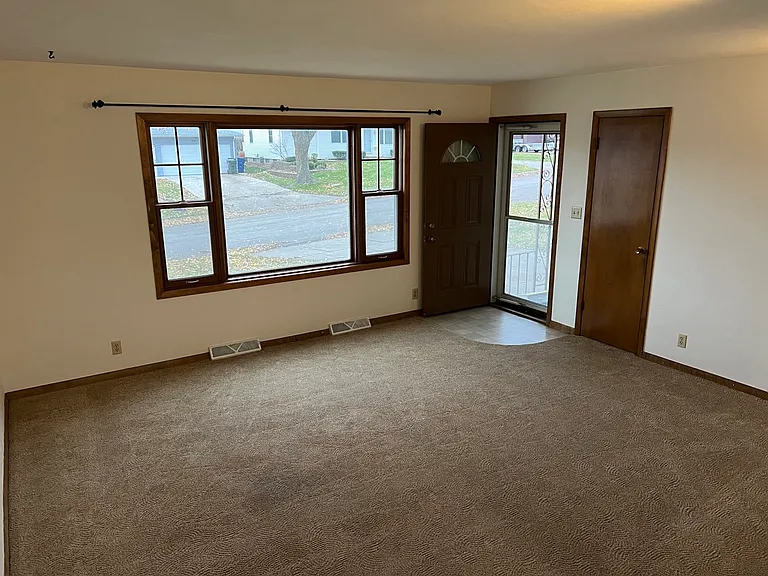 3320 Monticello Ave — Photo 5