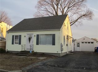 39 Ordway St, Pawtucket, RI 02861