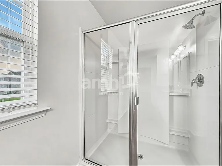 203 Bushwood Dr — Photo 12