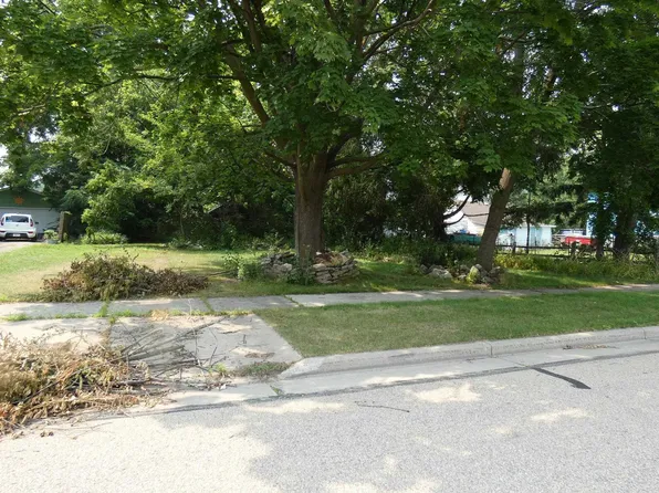 211 Union St, Neenah, WI 54956