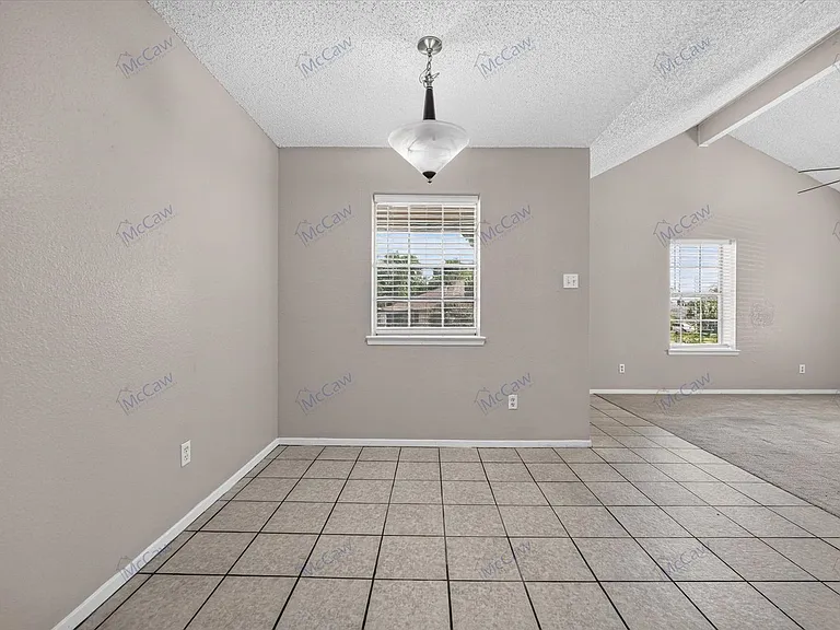 7761 Sable Ln — Photo 9