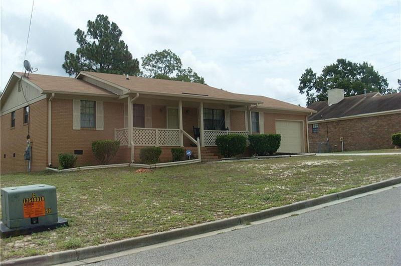 2nd image of 2656 Corning St