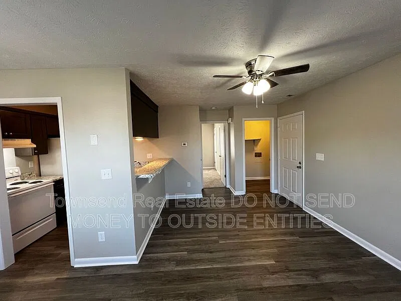 1 bed, 1.0 bath, 950 sqft, $775 — Photo 2