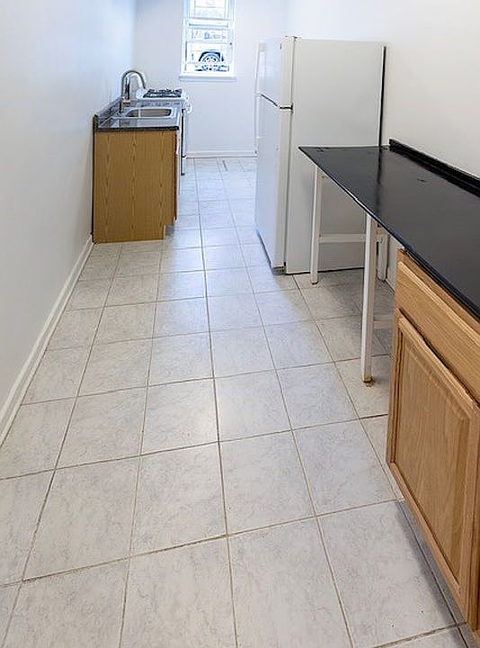 1st image of 143 Bennett Ave