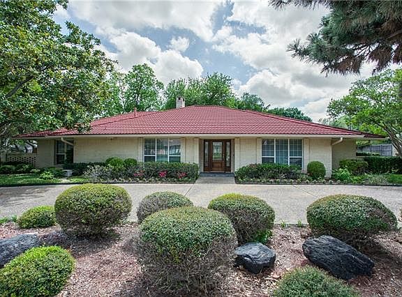 2nd image of 6910 Brookshire Dr