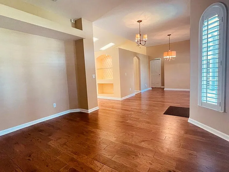 1829 SW Hickock Ter — Photo 14