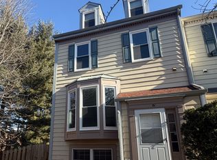 19 Forest Landing Ct, Rockville, MD 20850