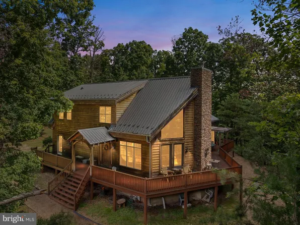537 Lower Flats Dr, Yellow Spring, WV 26865