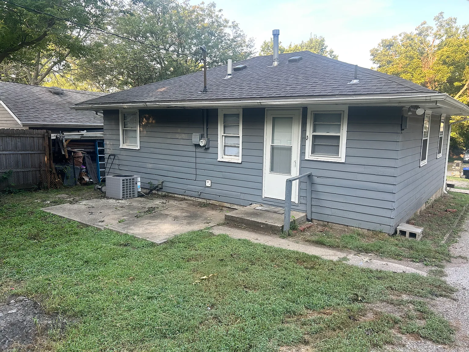2 bed, 720 sqft, $925 — Photo 2