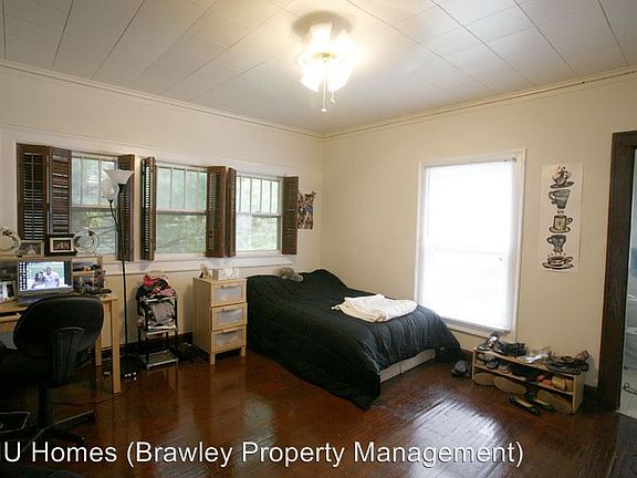 3rd image of 316 E 7th St #316