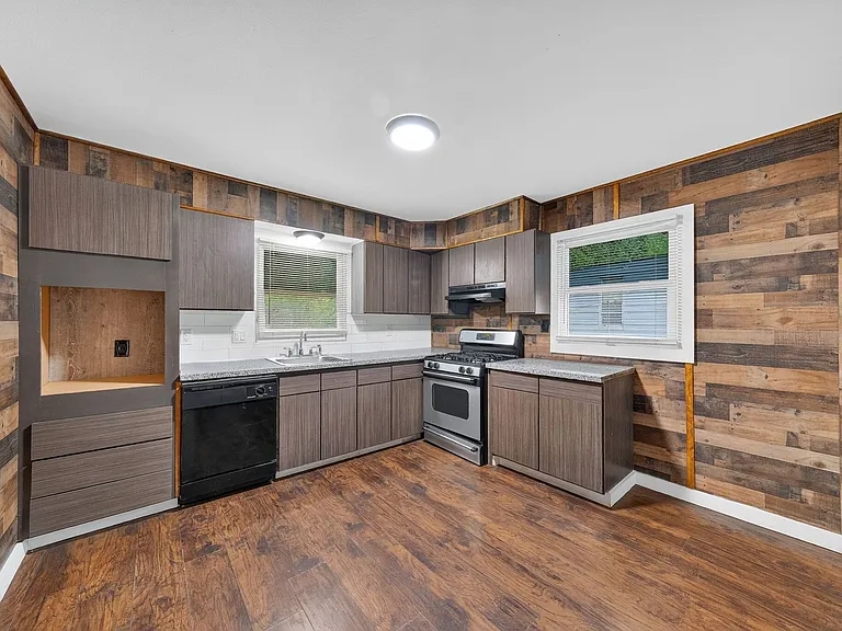 5638 Helen Ave — Photo 8