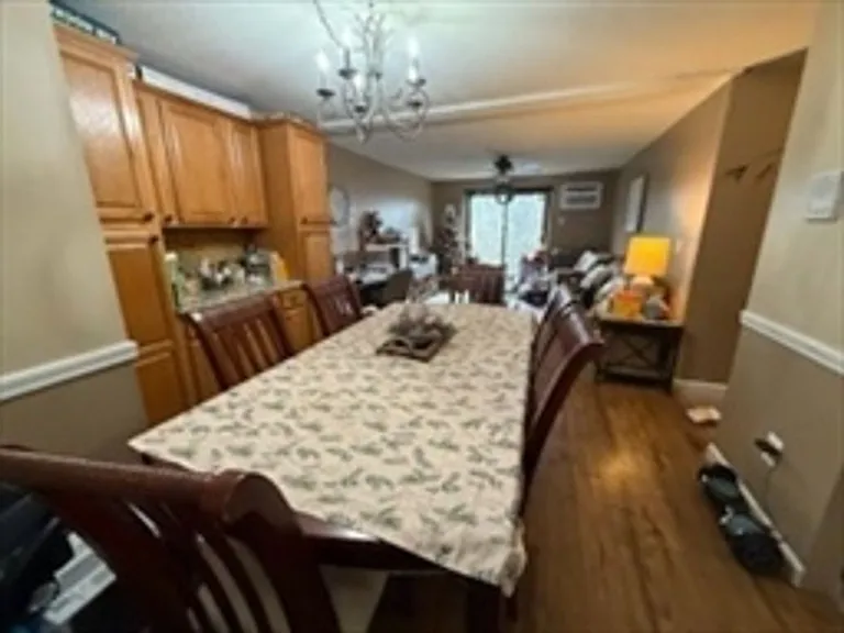 139 King St #204 — Photo 13