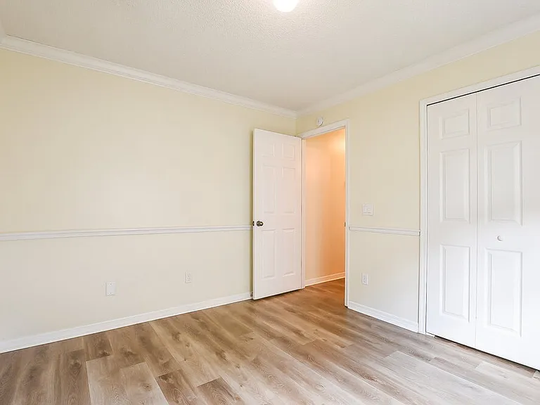 2556 Coachbridge Ct — Photo 12