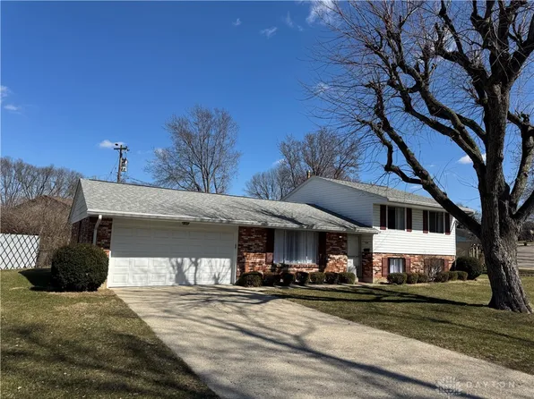 6110 Teagarden Cir, Dayton, OH 45449