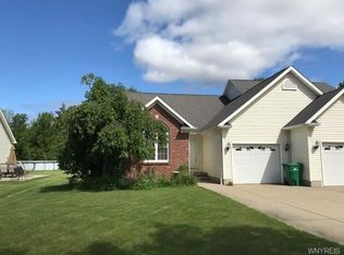 4118 Sheldon Rd, Orchard Park, NY 14127