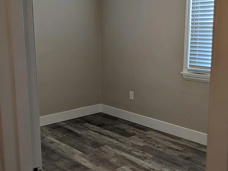 3036 Mohican Ave — Photo 6