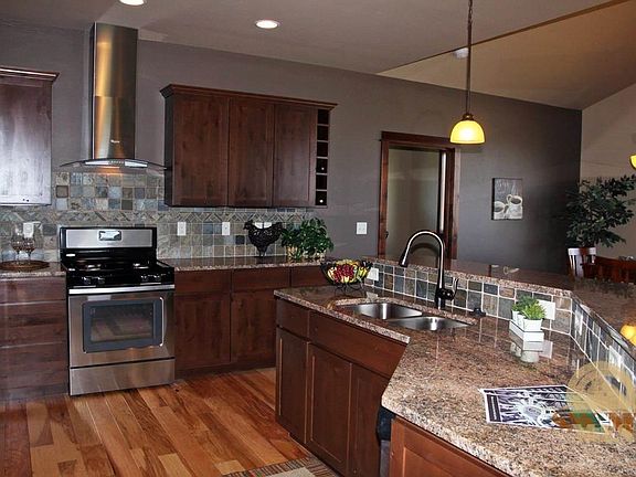 2nd image of 129 E Granite Peak Dr
