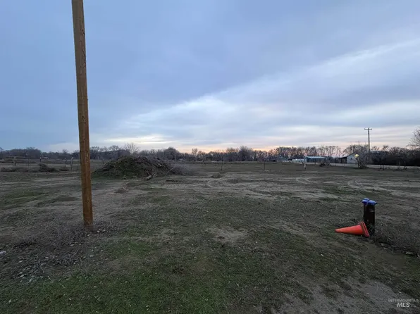 Ada Ln, Parma, ID 83660