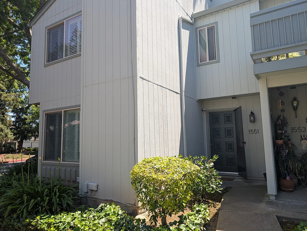 Building Photo - 1551 Huddersfield Ct