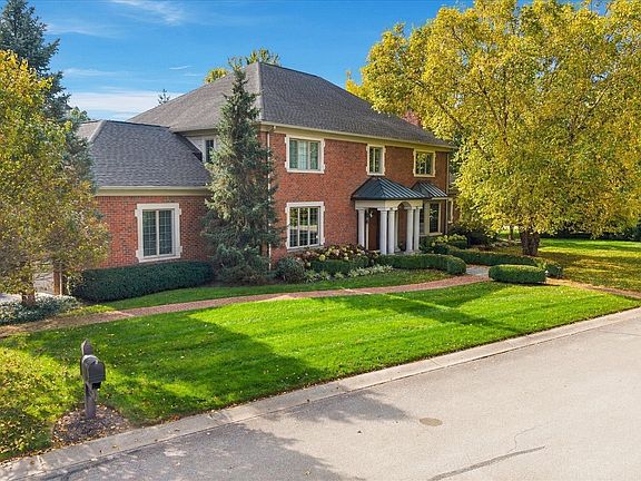 3rd image of 235 Willowgate Ln