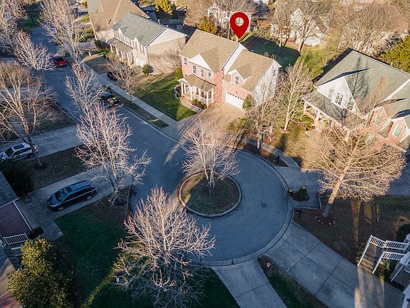 2nd image of 313 Goldenrod Ct