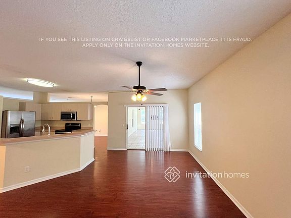 5th image of 102 NW Carmelite St