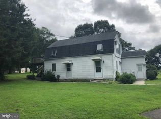 525 W Walnut Rd, Vineland, NJ 08360