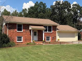 329 Hunter Hills St, North Wilkesboro, NC 28659
