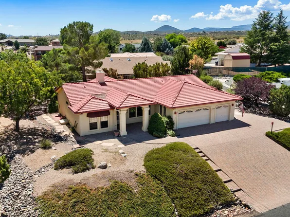 11447 E Western Sunset Dr, Dewey, AZ 86327