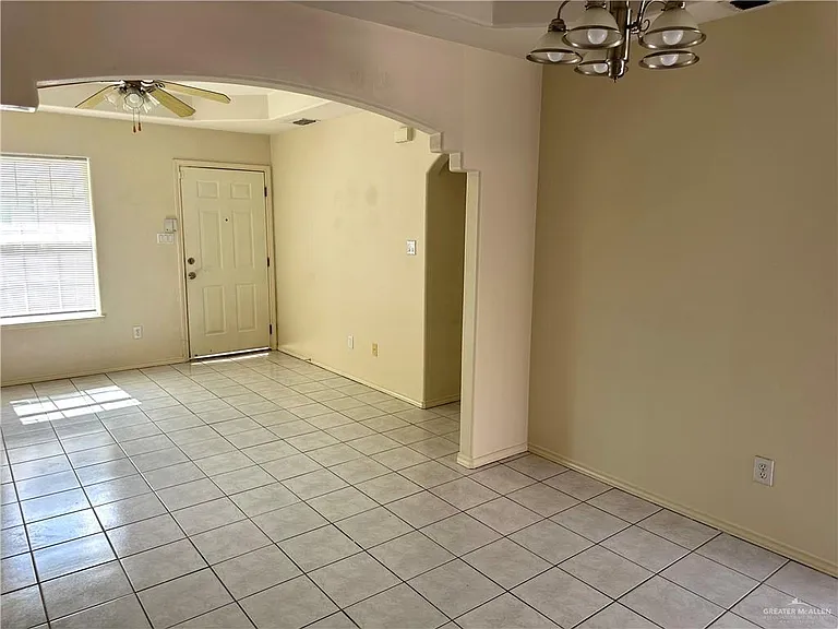 2303 Moonlight Ln — Photo 3