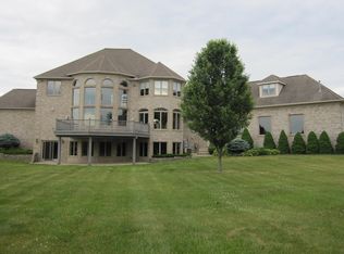 9855 Wall Gene Rd, South Lyon, MI 48178