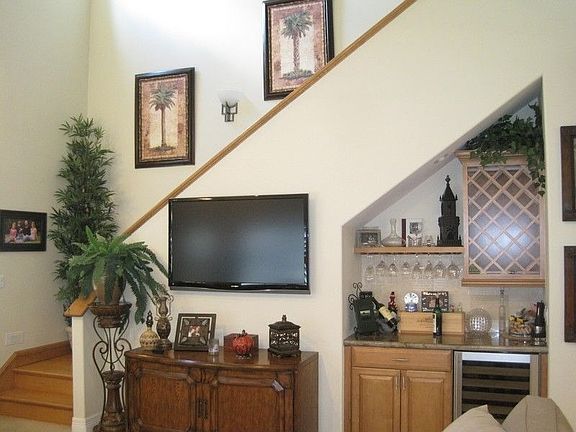 3rd image of 1909 Guava Cir