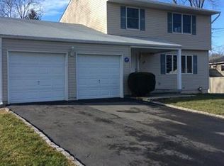 70 Lester Dr, Tappan, NY 10983