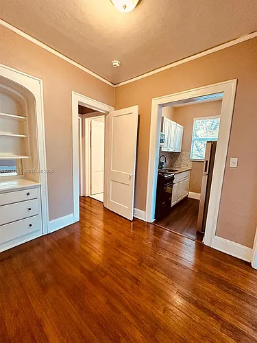 344 Mendoza Ave #3 Photo 1