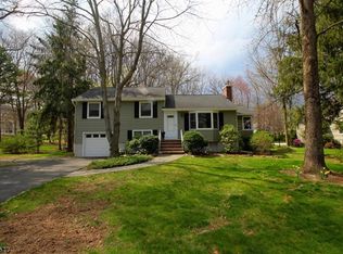 7 Edwin Rd, Morris Plains, NJ 07950