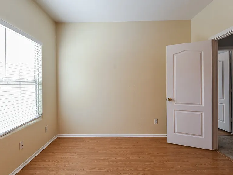 3761 W Eastman Ct — Photo 14