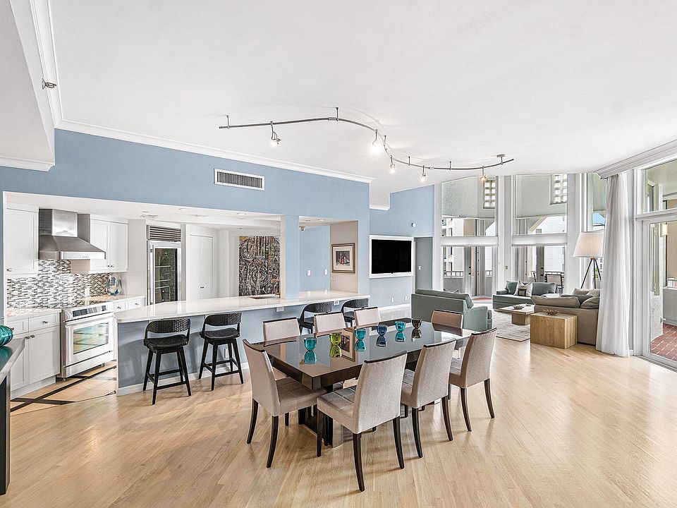 1st image of 300 SE 5th Avenue #PH 8120