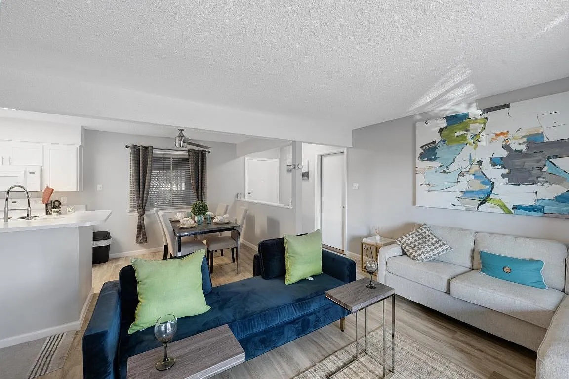 Arlo Apartments — Photo 3