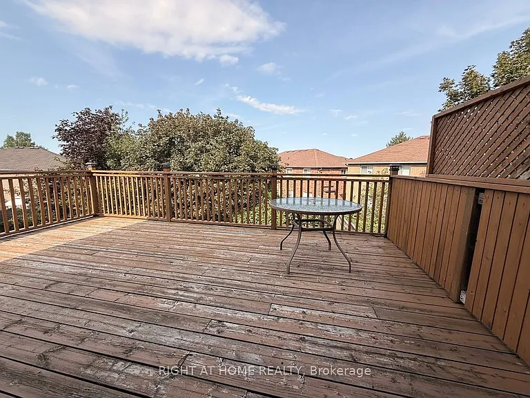 746 Walpole Cres #UPPER — Photo 11