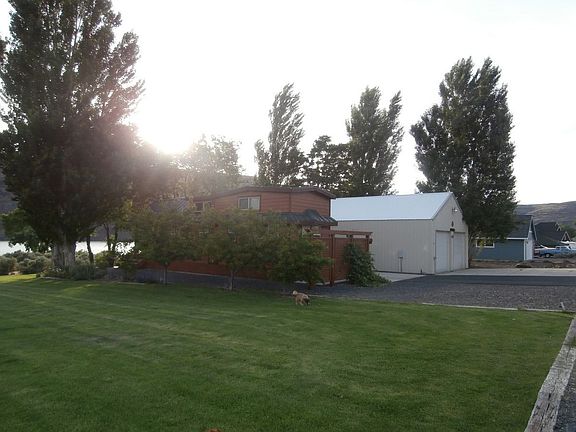 3rd image of 1114 River Dr SW