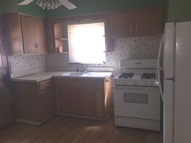 4th image of 255 Buckthorn Ln