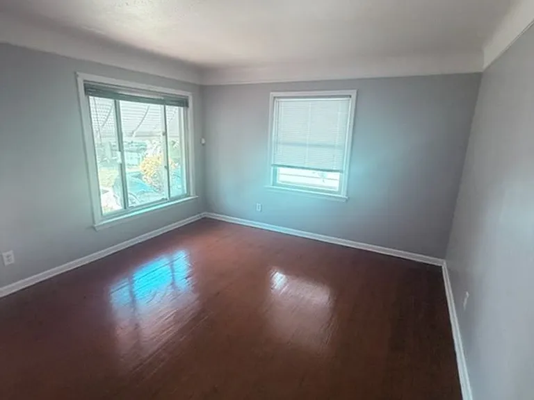 11215 Langton Ave — Photo 2